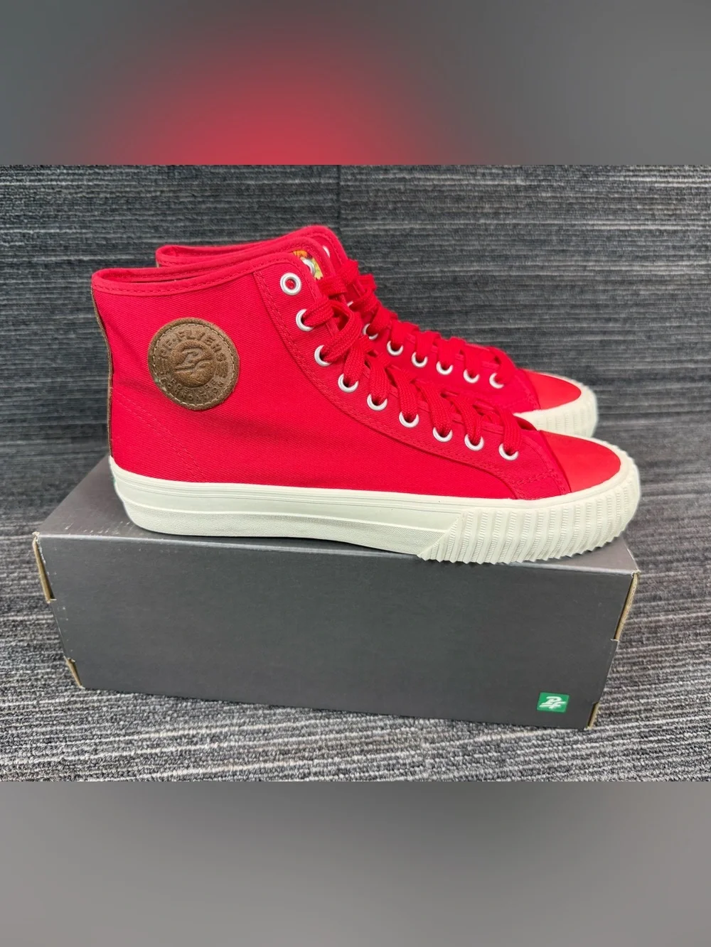 PF Flyers Center Hi Red Vintage Style Canvas Sneakers Men’s 8.5 Women’s 10 New